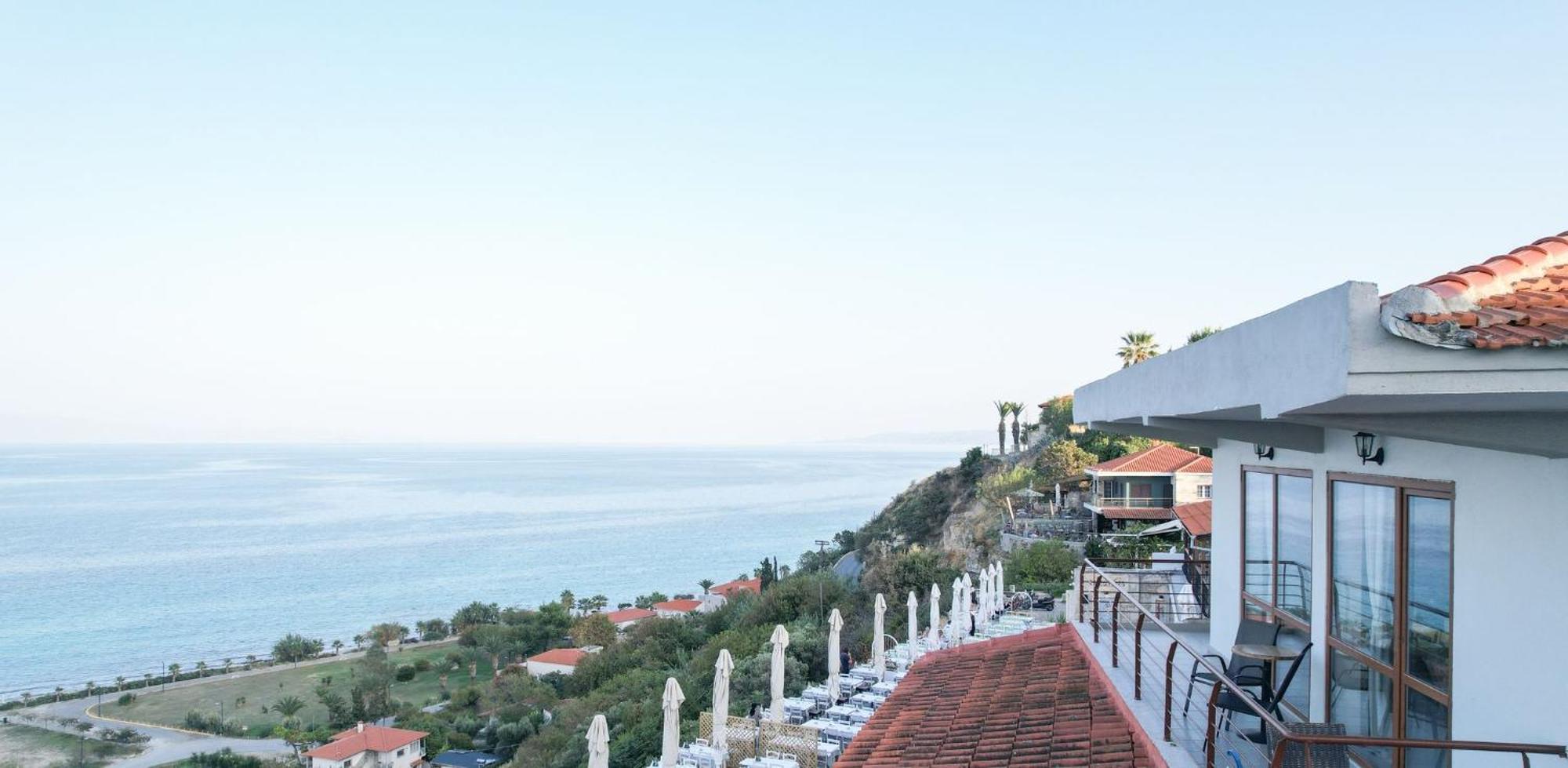 Brezza Marina House